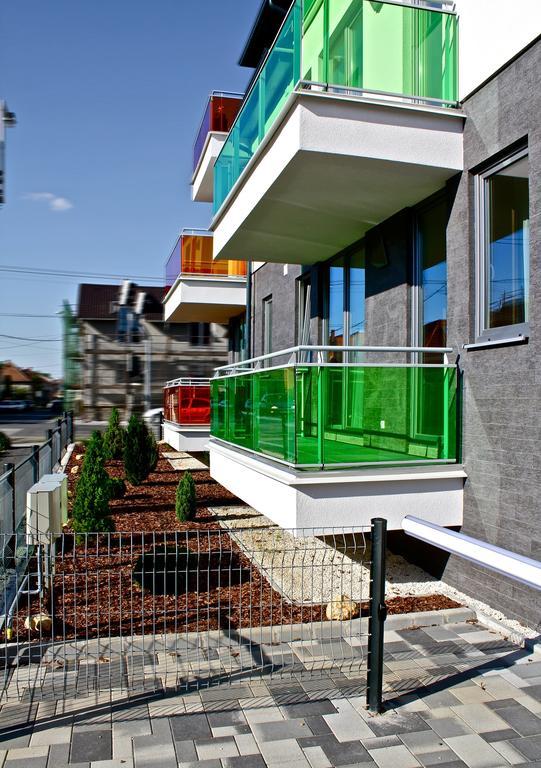 Olive Apartman Sarvar Bagian luar foto